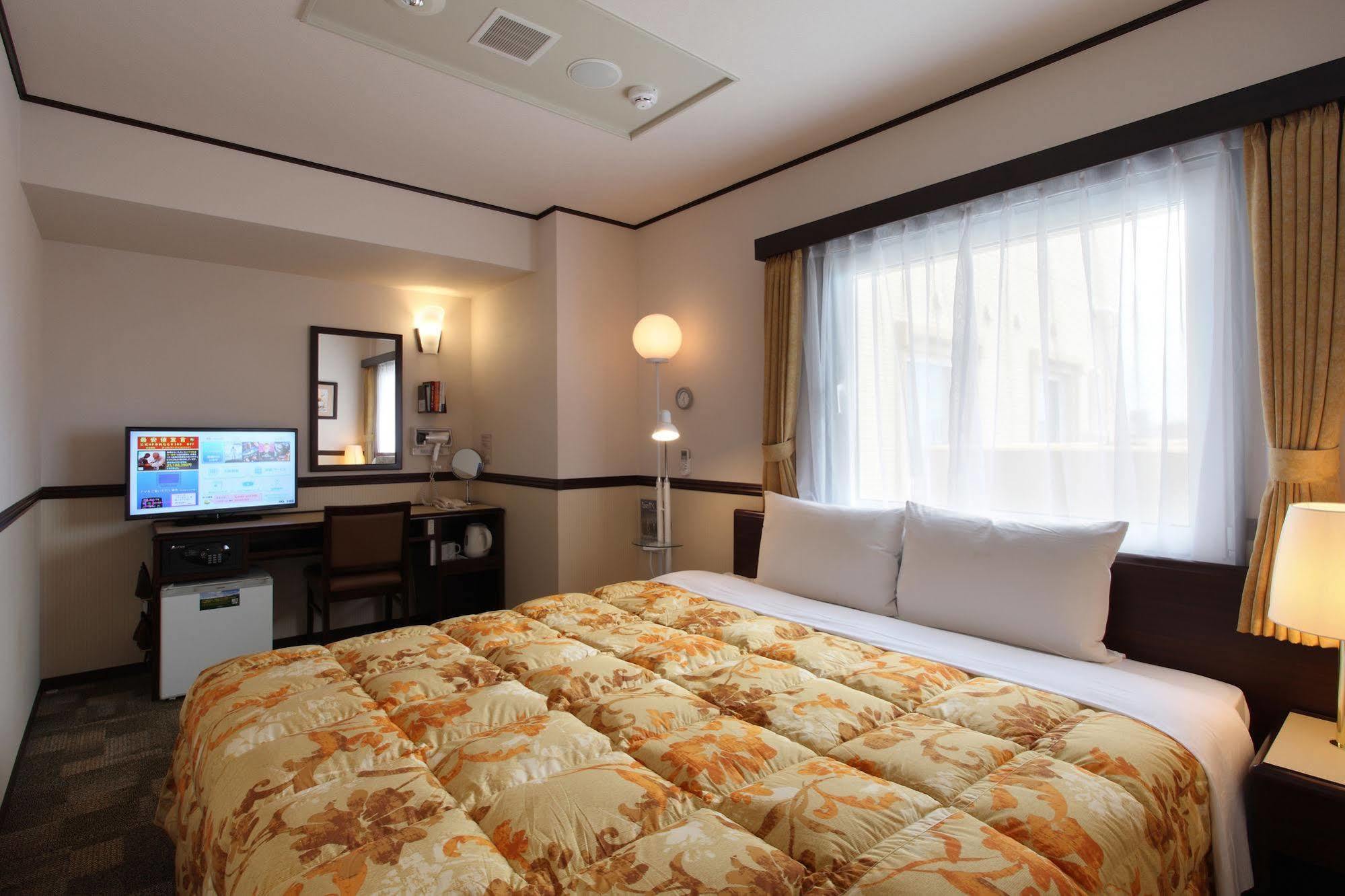 Toyoko Inn Kokura-Eki Minami-Guchi Kitakyushu Ngoại thất bức ảnh